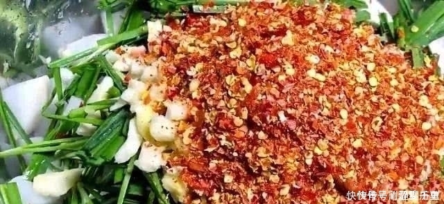 “腌萝卜”时,万万不要直接腌了,倒点它进去,不仅脆还更香!