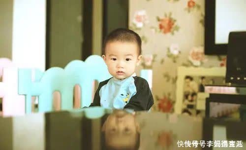 儿子|6岁萌娃送怀孕妈妈卫生巾,得知原因后,孕妈感动:你傻不傻