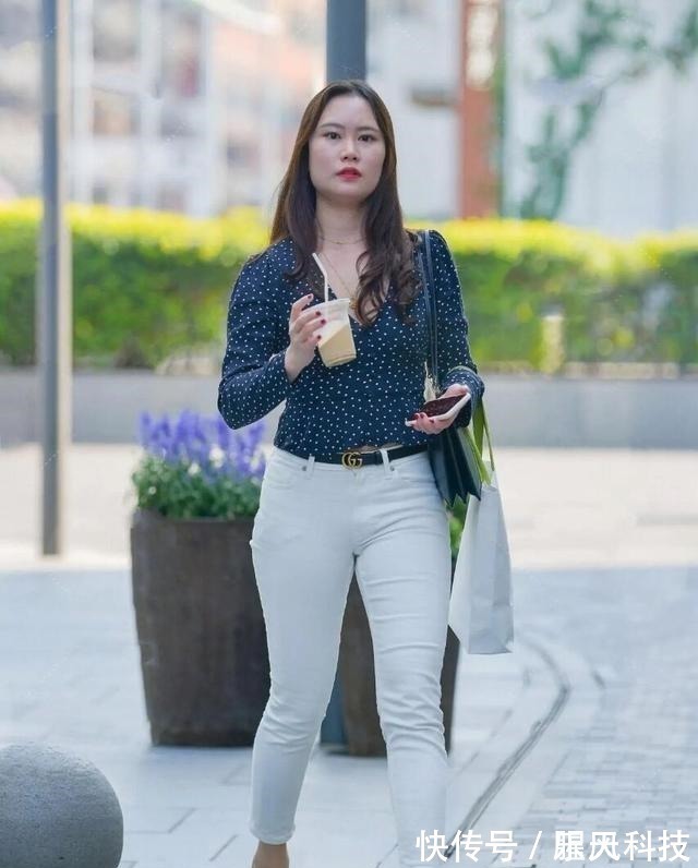 打底裤 想要穿搭有层次美,别总指望“打底裤”,这样让你优雅出众!