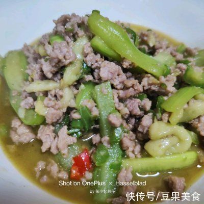丝瓜条|这道肉沫丝瓜比米其林大厨做的还好吃