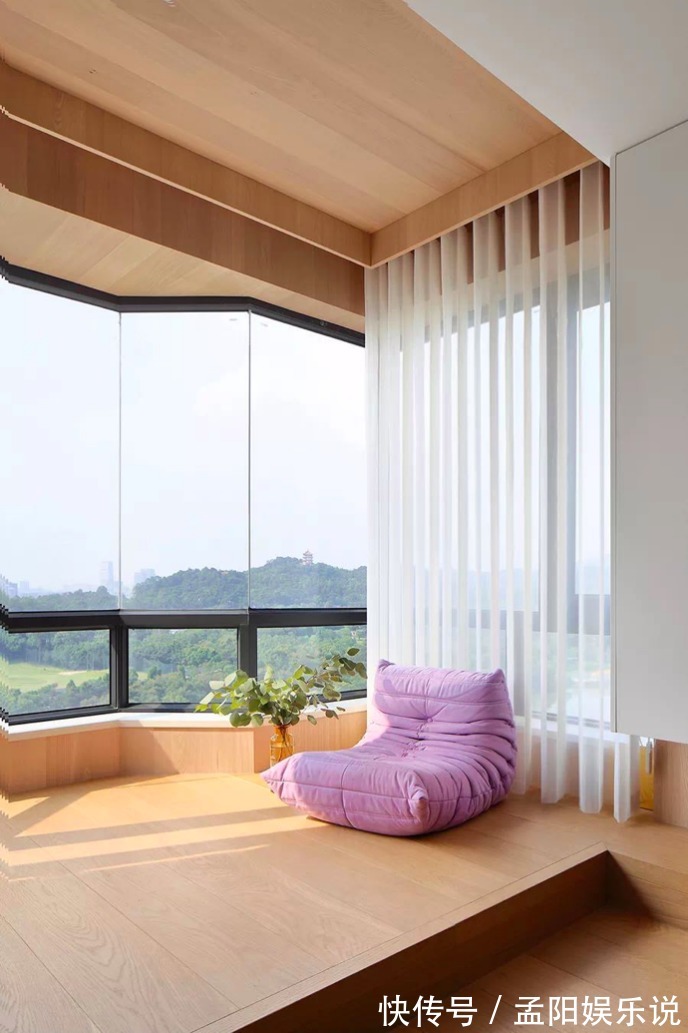 阳台|别在阳台装推拉门了,占地还不耐用!这样装立马让你家多出10平米