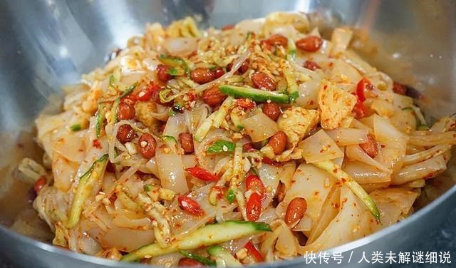 你别瞎捣鼓面粉了!照这个方子做的电饭锅蛋糕,才能称霸朋友圈