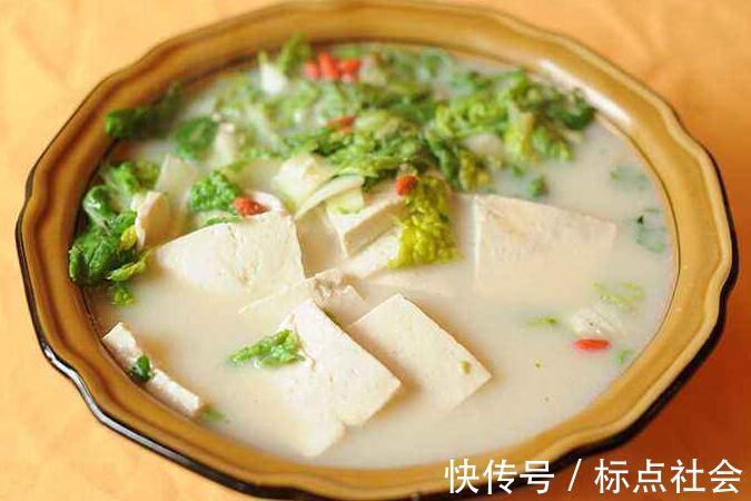 白菜炖豆腐先放白菜还是豆腐很多人不清楚,快来了解下