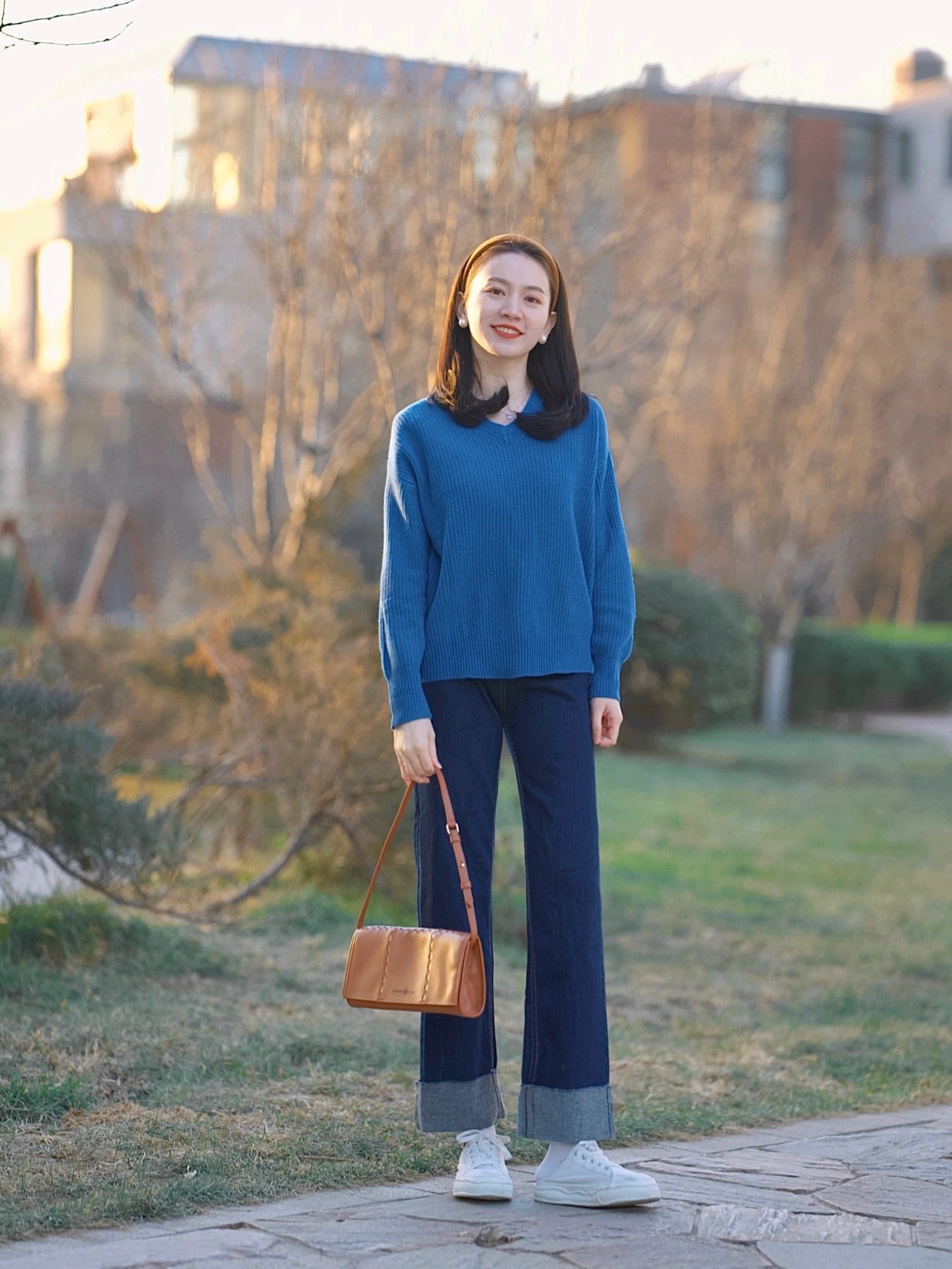 领口 优雅女人的天花板穿搭你get了吗?氛围感毛衣搭配,让你秀出优雅好气质