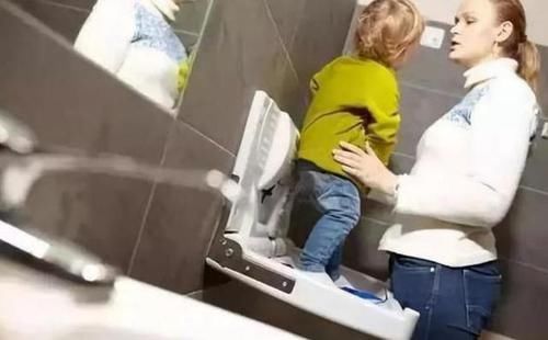 孩子|这种“新型把尿”正在摧毁孩子的排便系统,很多家长却还乐此不疲