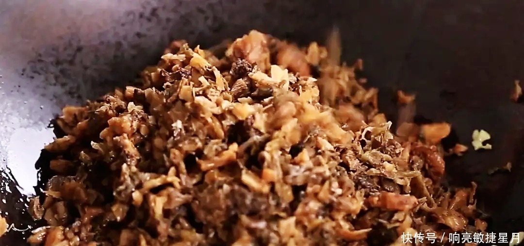 大厨教你梅菜扣肉的经典做法,香而不腻,入口即化,越吃越过瘾!