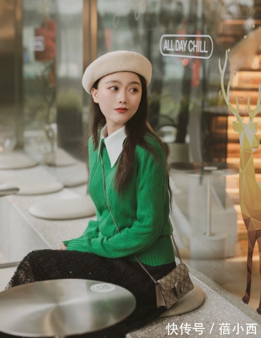 半身裙 还是穿“针织衫”最简约时髦,学会这几种搭配,骨子里透着高级感