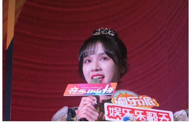 AKB48TeamSH攜《千秋令》做客巴黎春天《音樂BIG榜》潮創(chuàng)明星直播間