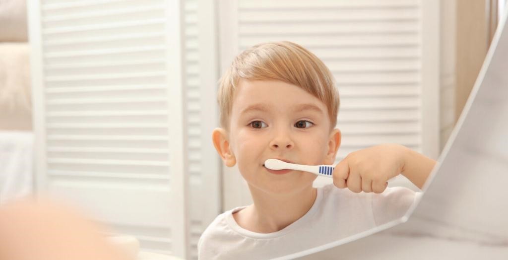 孩子|让小孩子刷牙很困难?习惯敏感期在家用4个方法让娃爱上刷牙