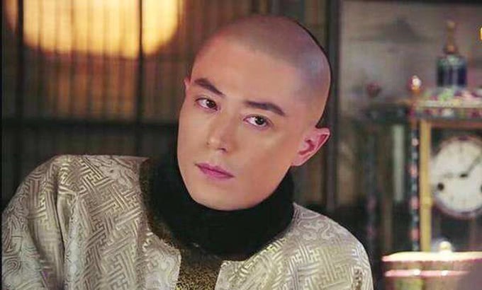 历史上乾隆到底长啥样?美术馆古画揭露真相,网友:原来是单眼皮