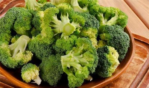 爱美女性可以多吃3种食物，补血护肤，抗衰老，增强体质