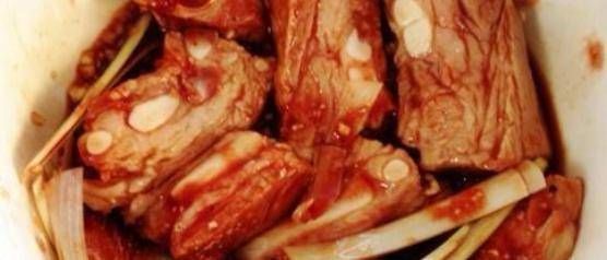 排骨一煮就会老原来第一步就错了,教你一招,做出美味鲜香排骨