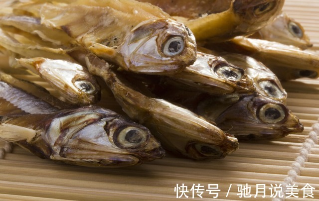 高血压患者|高血压患者不能吃大蒜,医生提醒,除大蒜外,还要少碰2种食物