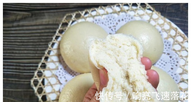秋天|秋天蒸馒头，用大火蒸还是小火选对方法，蒸出的馒头暄软好吃！