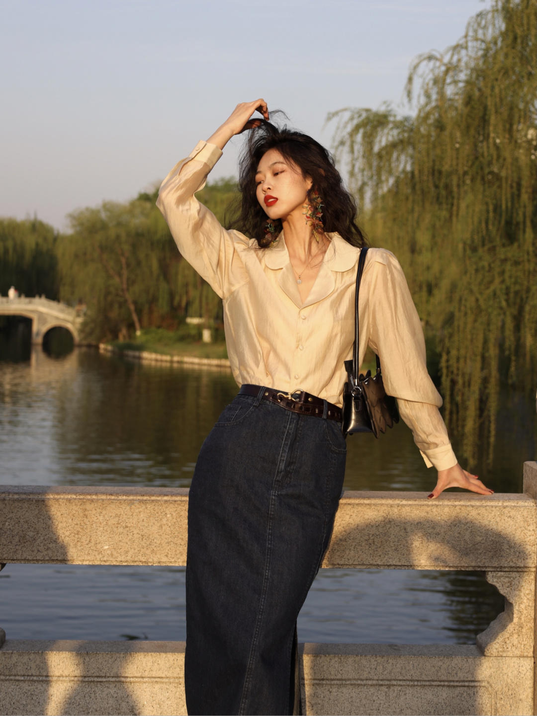 港风女郎|想要穿出七八十年代的氛围感,跟着这样搭就对了!