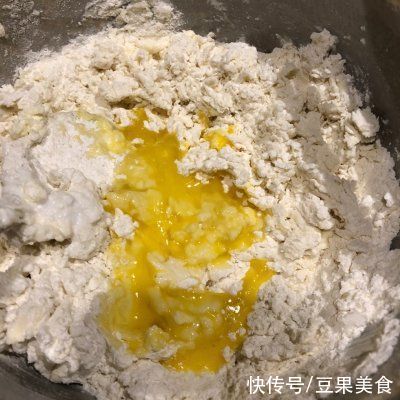 坚果椰香司康这样吃，换个口味换种心情