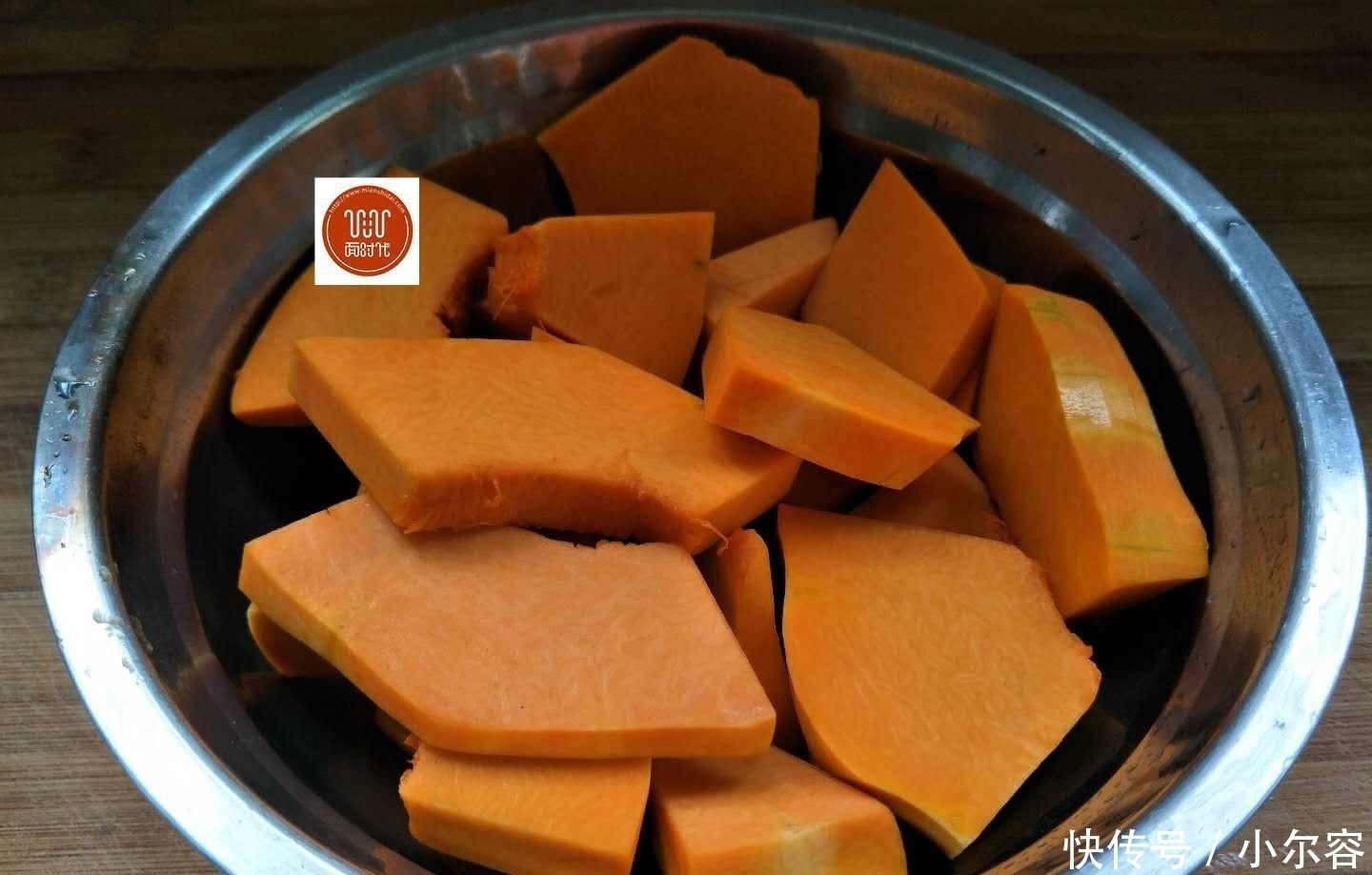 手把手教你做出清香酥脆的南瓜饼,你值得去做一份尝尝!