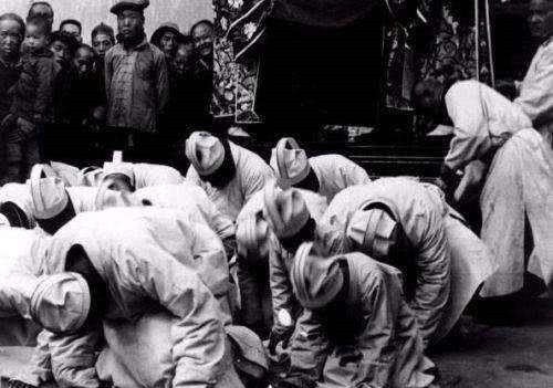 脸部|亲人离世后,为何要用白布将脸部遮住?不是迷信,而是有科学依据