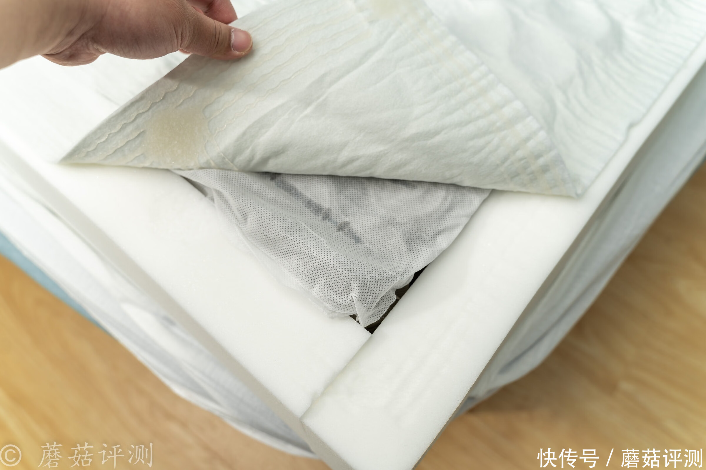 床垫|软硬兼具,好睡舒适、网易云舒零压感软硬两用弹簧床垫 体验评测