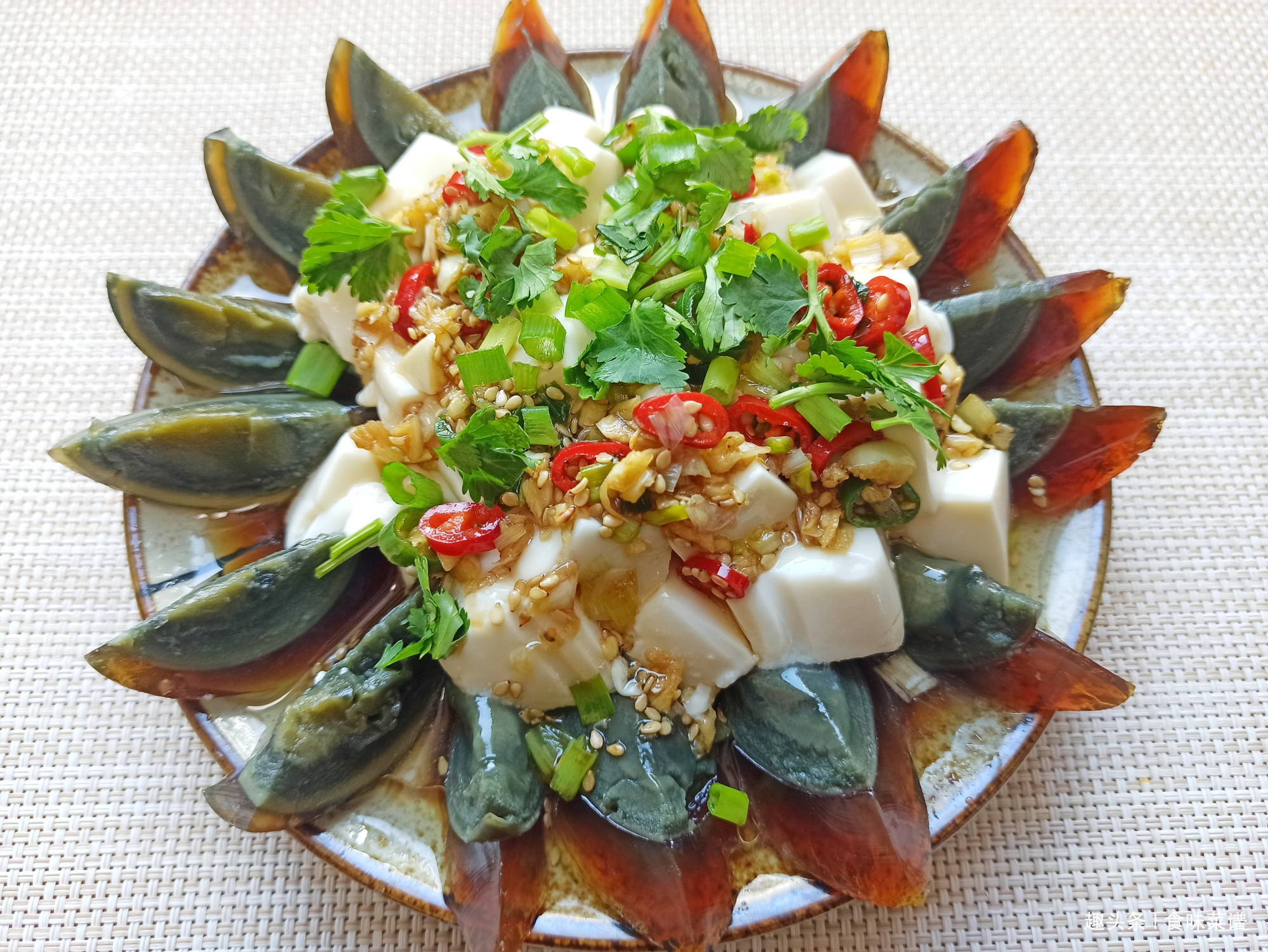 做凉菜乱倒调味是大忌，大厨教你正确方法，爽口开胃好吃还不油腻