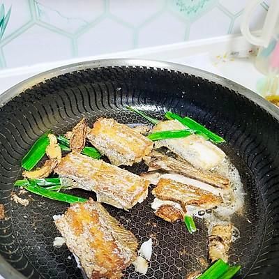 煎带鱼一口下肚,唇齿留香