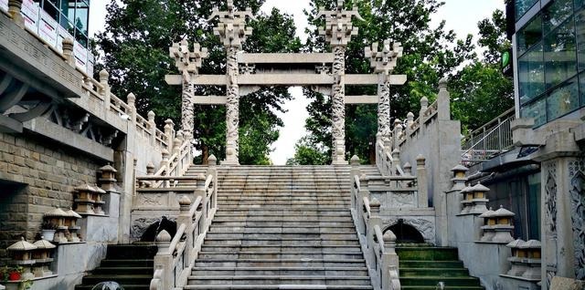 龙门石窟|邢台奉先寺，建在墙壁上的寺庙，古朴典雅唐风唐韵！