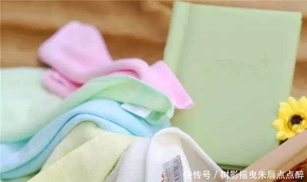 毛巾用久了又臭又滑,保洁阿姨用这几招清洗一遍,洗完跟新的一样
