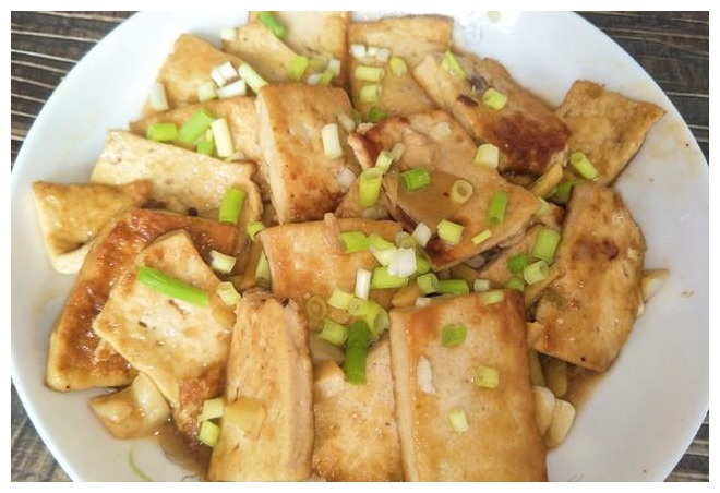 豆腐这样做,香嫩又入味,上桌家人都爱吃,不妨做来试试
