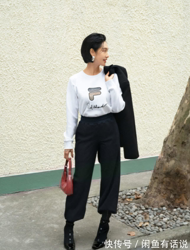 短靴|小个子不一定穿裙子才好看，今年流行九分裤+靴子，显高还提气质