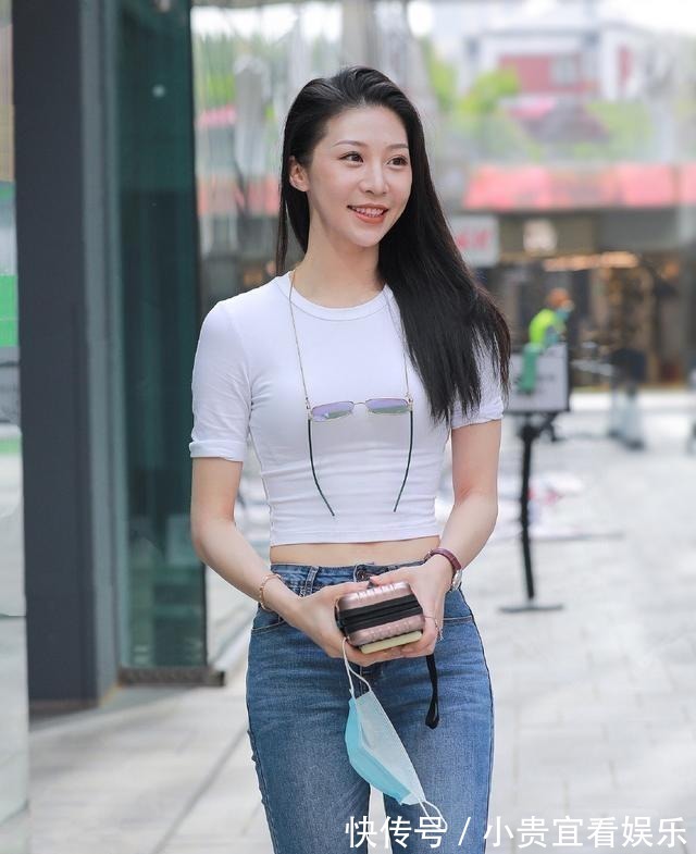 搭配|别致潮流的打底裤穿搭摩登范十足,无惧寒冷露出脚背,气质出众