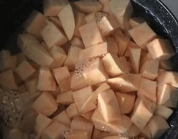  国外人最爱的“长寿果”，中国产量最大，五毛钱一斤，很少有人买