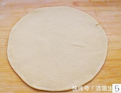 早餐试试这样做，比吃馅饼还香，层层包裹着馅料，孩子再也不挑食