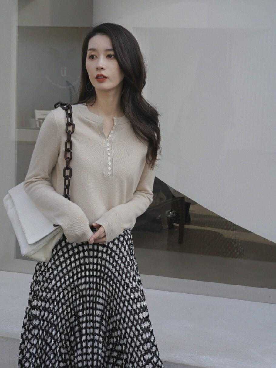 曲线|半身裙的N种搭配方法,简约大气又高级,实用性强