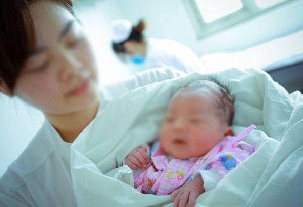 双胞胎儿子|我怀孕生下双胞胎,照料三年后,才发现孩子是别人的