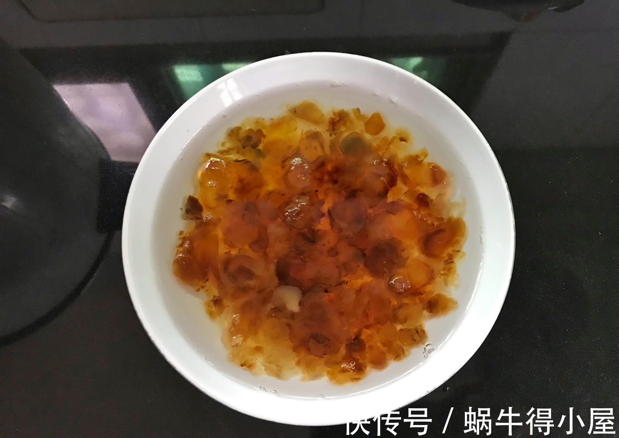 食材|夏天，女人要多喝此甜羹，三种食材一起炖，营养滋润，面膜都省了