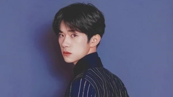 被易烊千璽抱過,薛之謙親過,華晨宇寵過的女生長(zhǎng)大了!