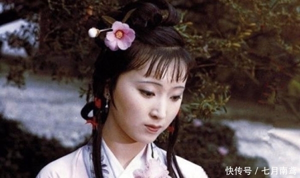 王熙凤!林黛玉被嫁给了谁?王熙凤准备的40匹蟒缎:夫家比北静王更有权势