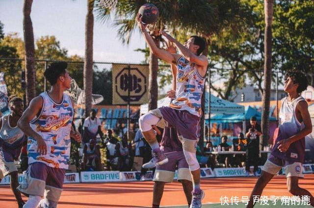 颜值设计双满分!首款“高端外场实战鞋”究竟有何玄机