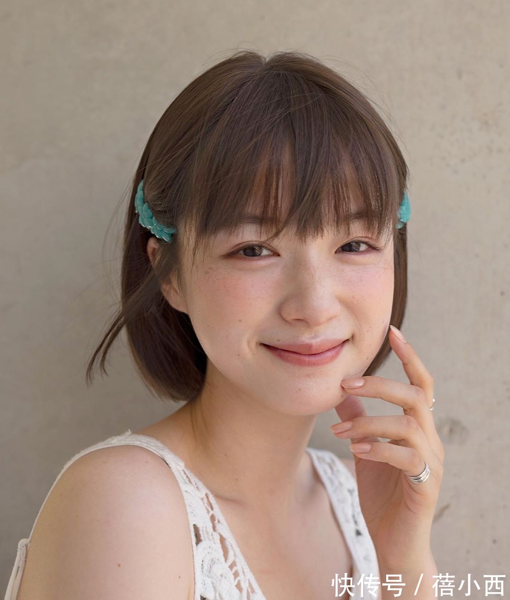 空气刘海 秋季发型别乱剪!这几款高颜值刘海了解一下,谁试谁好看!