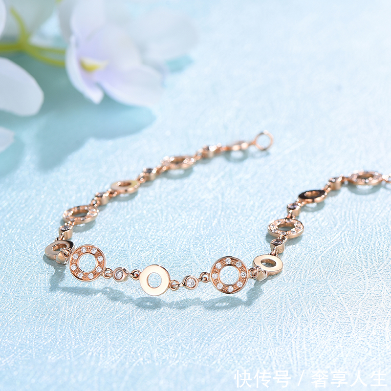 轻奢|日常佩戴“饰品化”轻奢珠宝成主流,珠宝租赁助力你变换佩戴