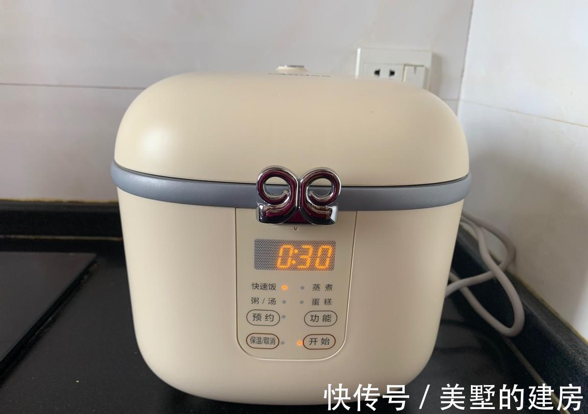土豆|这是一道焖饭,腊肠搭配土豆,好吃还营养