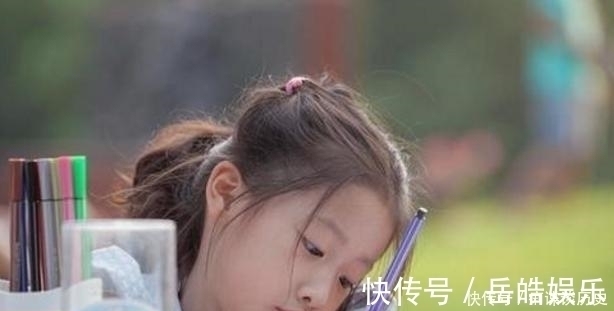 李姐|孩子被当众夸赞漂亮,情商低的家长都这么回答,看看你中招了么?