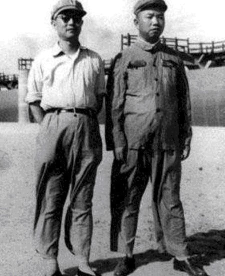 据地|中原突围后,司令员李先念去了哪里,后来改任中原军区副司令员