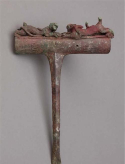 |1972年,古国遗址出土一件文物,造型很搞笑,作用却让人笑不出来