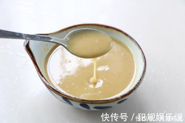 2分钟学会做千层饼，经济实惠不用买，味道比饼店的还香