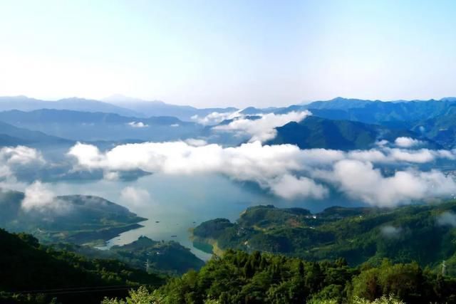 湖面|六月，青川白龙湖邀您一起游湖“趣”