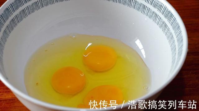 炒鸡蛋|炒鸡蛋谁都会做,想把鸡蛋炒好吃有窍门,加上它,鲜掉眉毛