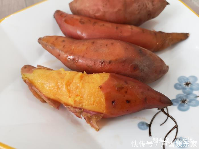 地瓜|蒸红薯时,直接上锅蒸大错特错,多加这一步,红薯熟的快,更香甜