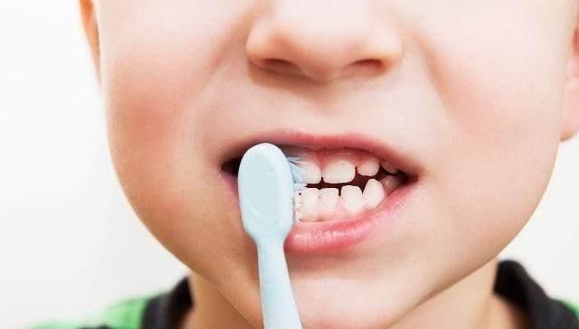 小知识|孩子几岁开始换“乳牙”换牙时间的早晚,与孩子发育有关系吗