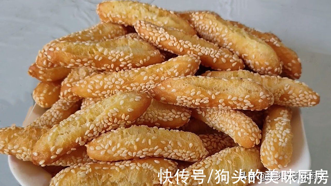 5块钱一斤的手指饼，2碗面粉1个鸡蛋，教你在家做，香酥可口